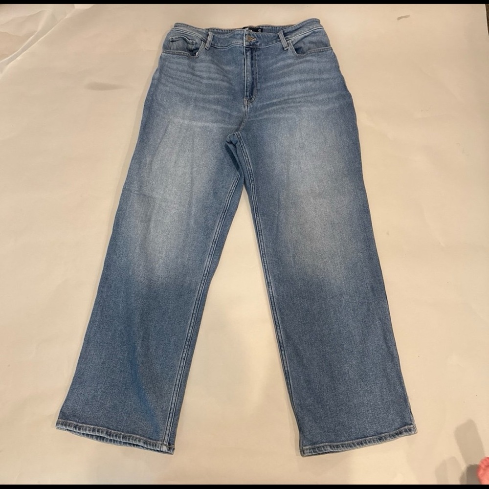 Hollister Women's Straight Leg Blue Jeans